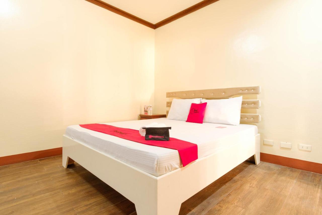 Reddoorz Plus @ Seaborne Hotel Subic Zambales Exteriér fotografie