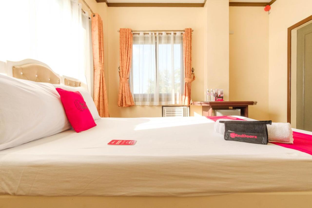 Reddoorz Plus @ Seaborne Hotel Subic Zambales Exteriér fotografie