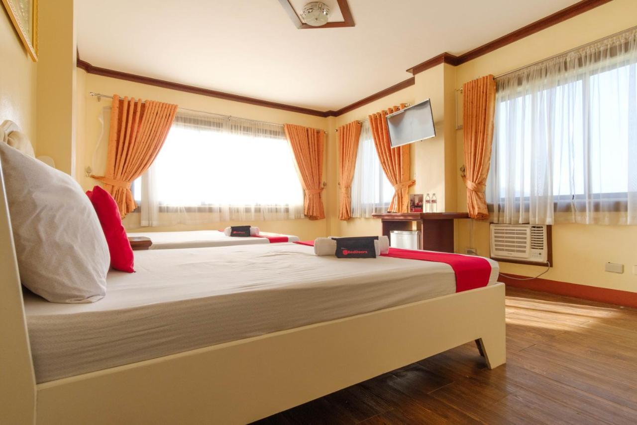 Reddoorz Plus @ Seaborne Hotel Subic Zambales Exteriér fotografie